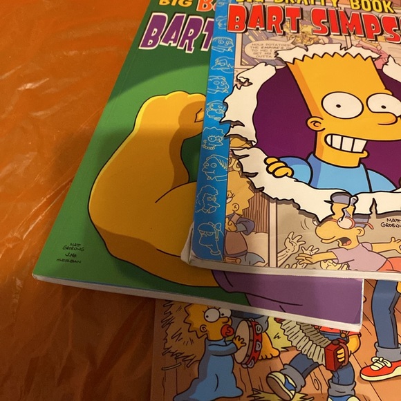 3 Simpsons Comic Books - Picture 10 of 10